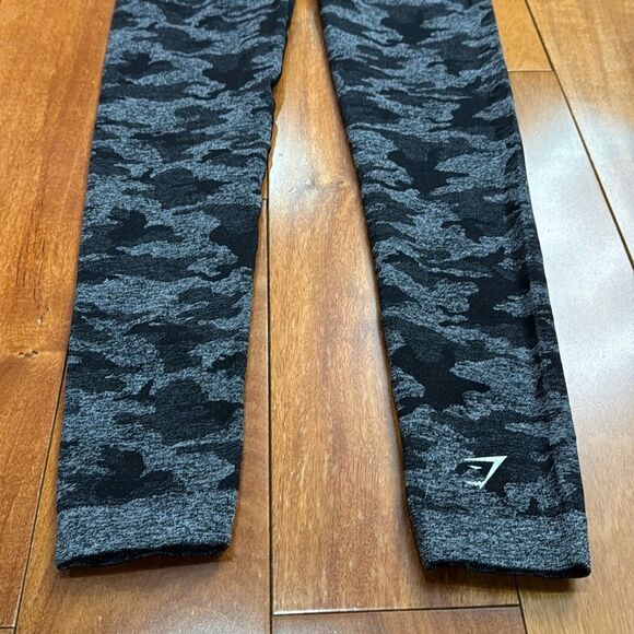 NWOT Gymshark Adapt Camo Seamless Leggings Black Size 26 - Picture 9 of 12